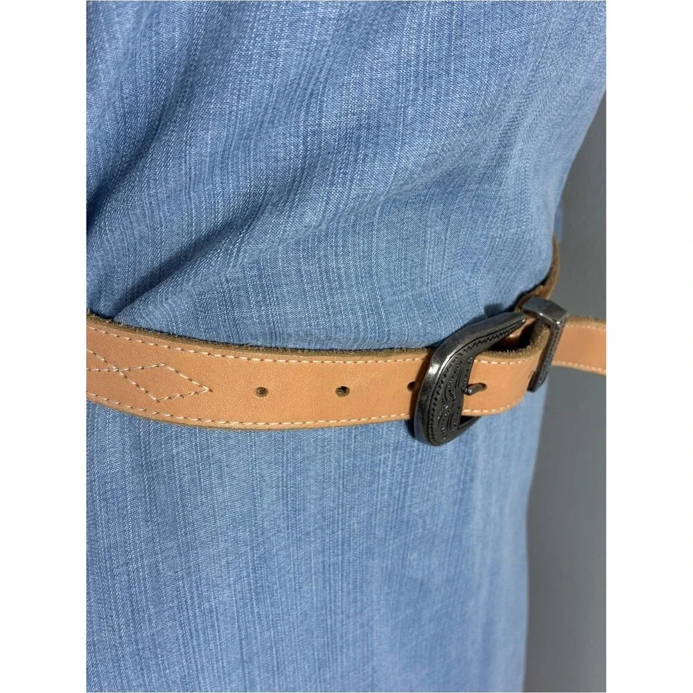 GAP Womens belt Sz M genuine leather nude color embossed buckle stitching